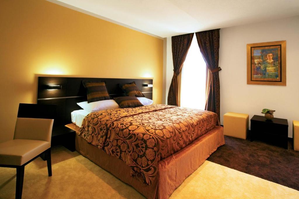 Hotel Marina Krk Town Ruang foto