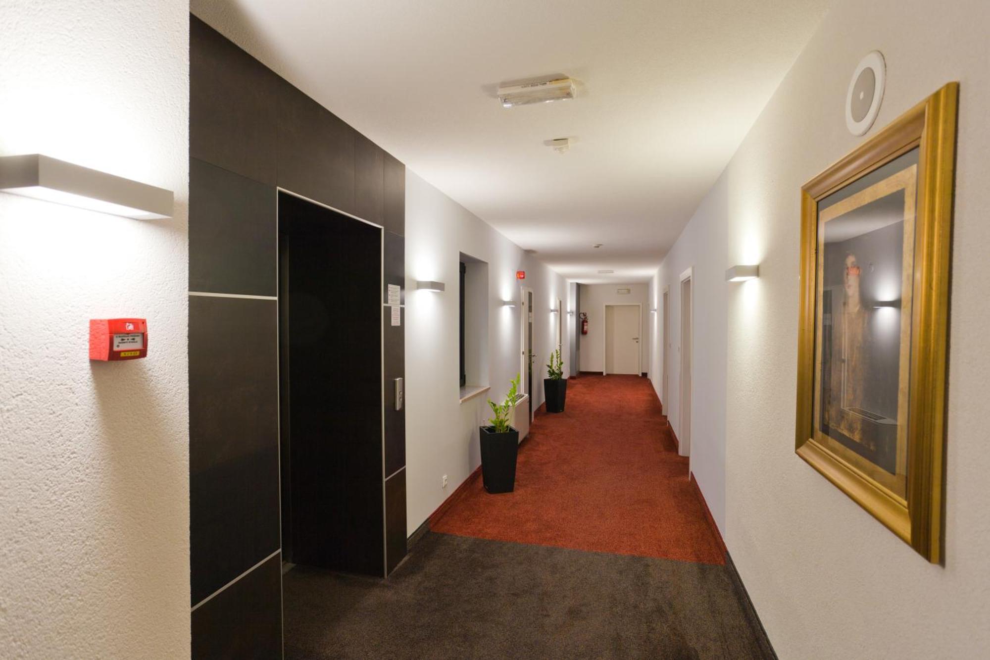 Hotel Marina Krk Town Bagian luar foto
