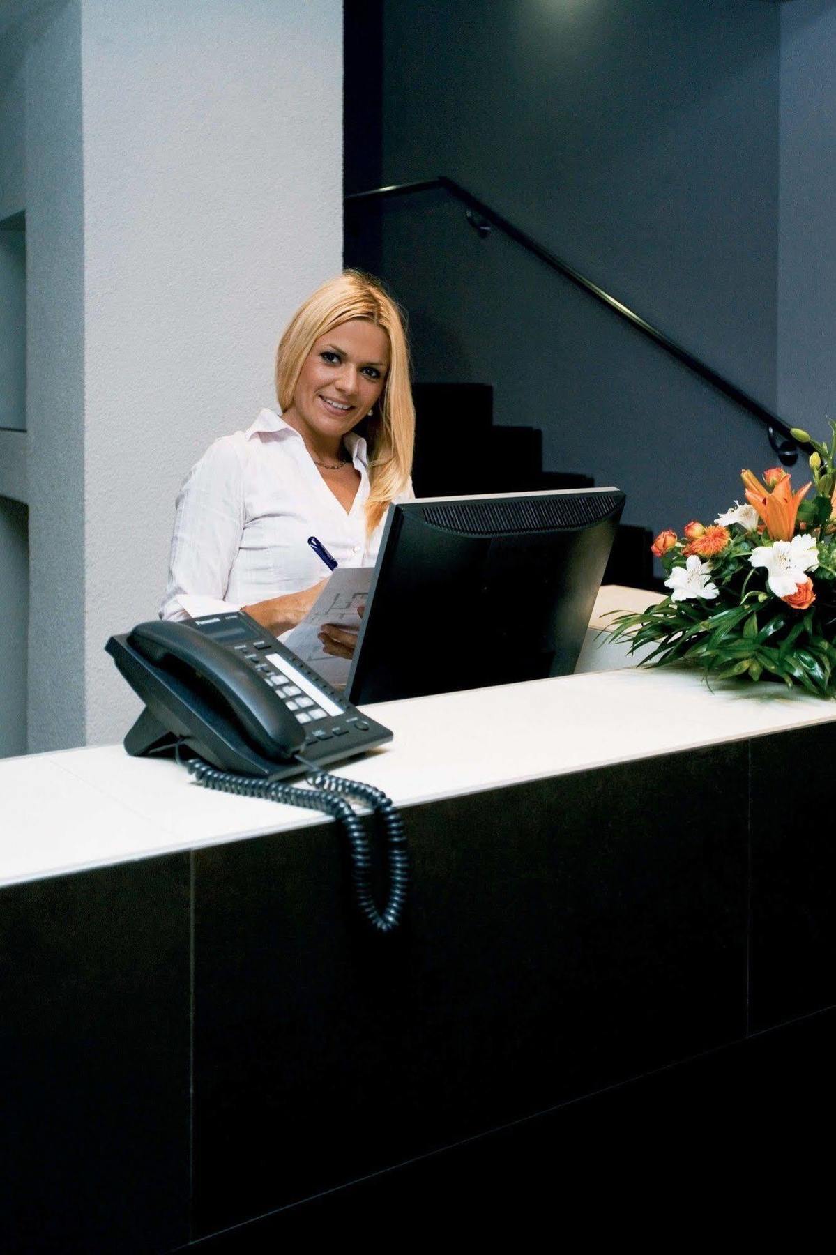 Hotel Marina Krk Town Bagian luar foto
