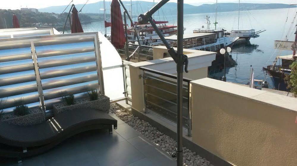Hotel Marina Krk Town Bagian luar foto